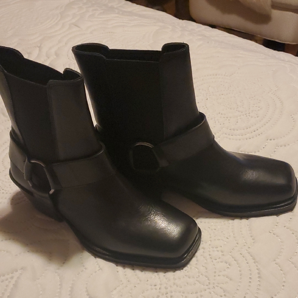 Black Cowboy Ankle Boots with Knitted Upper and Chunky Heel